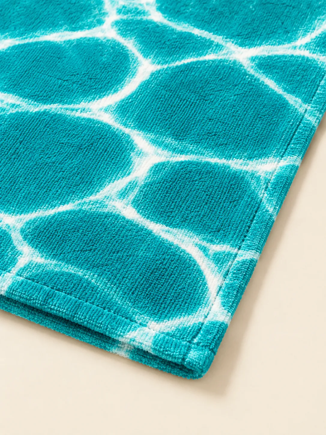 Big Ripple Beach Towel, close-up detail